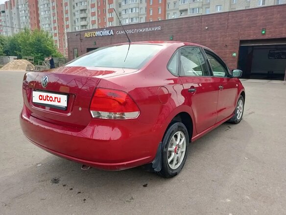2012 Volkswagen Polo V, красный, 770000 рублей - вид 8