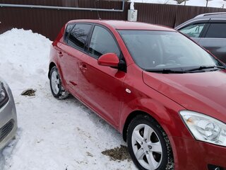 2008 Kia Ceed I, красный, 500000 рублей, вид 2