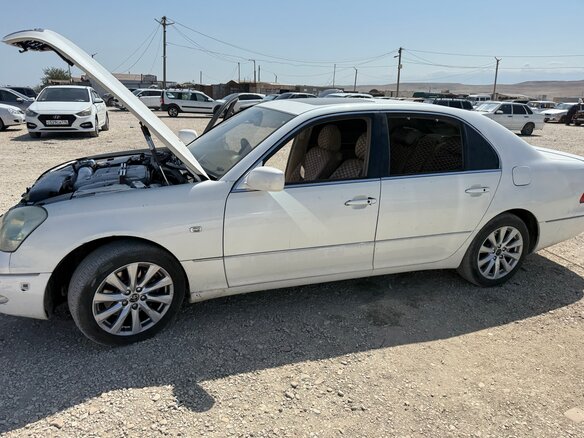2001 Toyota Celsior III (F30), белый, 500000 рублей - вид 1