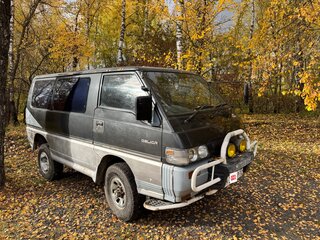 1992 Mitsubishi Delica III, синий, 690000 рублей, вид 5