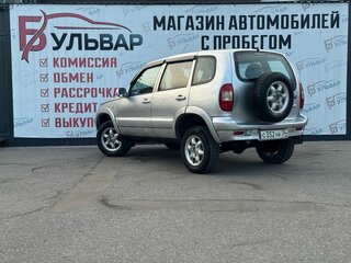 2004 Chevrolet Niva I, серебристый, 310000 рублей, вид 4