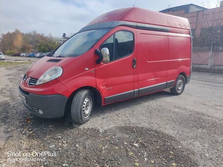 2010 Renault Trafic, красный, 990000 рублей, вид 3