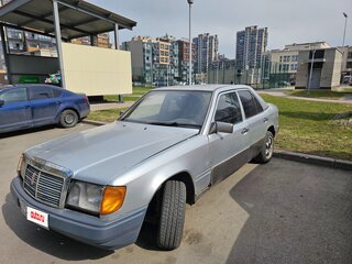 1992 Mercedes-Benz W124 230 4-speed, серебристый, 199900 рублей, вид 3