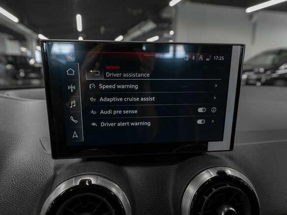 2025 Audi Q2 L 35 TFSI I Рестайлинг, чёрный, 3750000 рублей - вид 18
