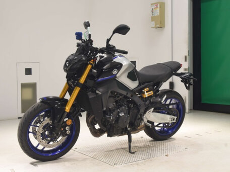 2022 Yamaha MT-09 (FZ-09), серебристый, 810000 рублей, вид 1