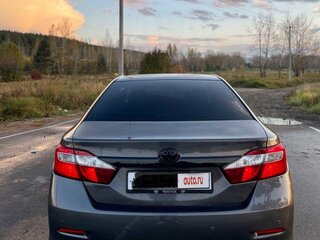 2012 Toyota Camry VII (XV50), серый, 1750000 рублей, вид 3