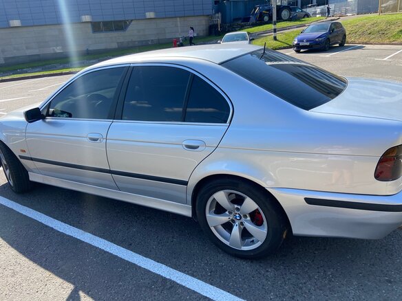 2003 BMW 5 серии 525i IV (E39) Рестайлинг, серебристый, 1000000 рублей - вид 8