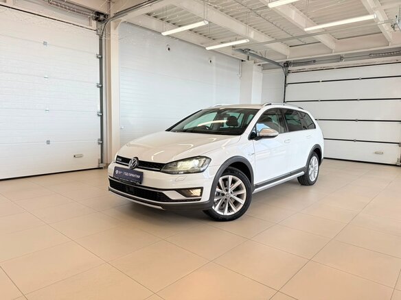 2016 Volkswagen Golf Alltrack VII, белый, 2099999 рублей