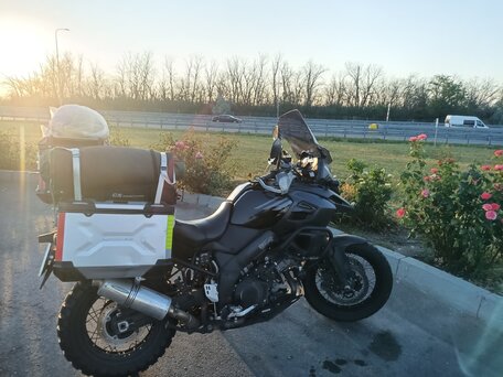 2017 Suzuki V-Strom 1000, чёрный, 750000 рублей, вид 3