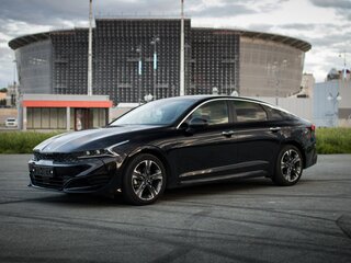 2020 Kia K5 III, чёрный, 3180000 рублей, вид 1