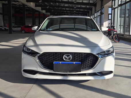 Mazda 3 IV (BP)