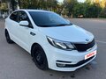 2015 Kia Rio III Рестайлинг, белый, 830000 рублей