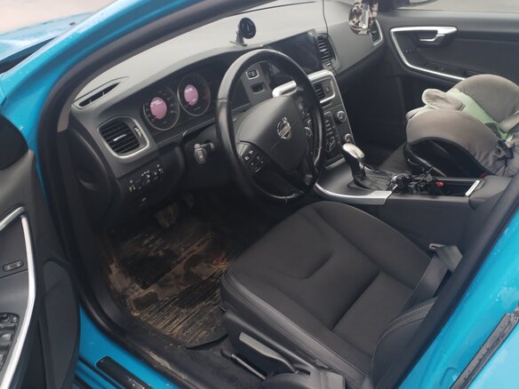2012 Volvo S60 II, голубой, 799999 рублей - вид 9