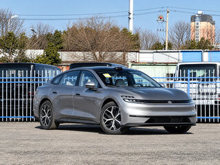 2026 Changan Qiyuan A06 28.39 kWh, серебристый, 2256000 рублей, вид 2