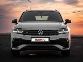 2021 Volkswagen Tiguan II Рестайлинг, белый, 4500000 рублей, вид 1