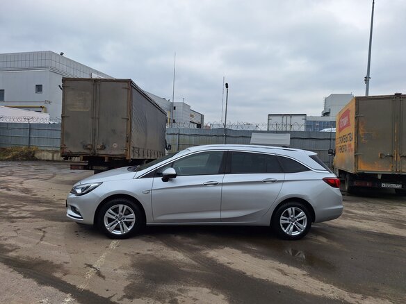 2019 Opel Astra K, серебристый, 1700000 рублей - вид 5