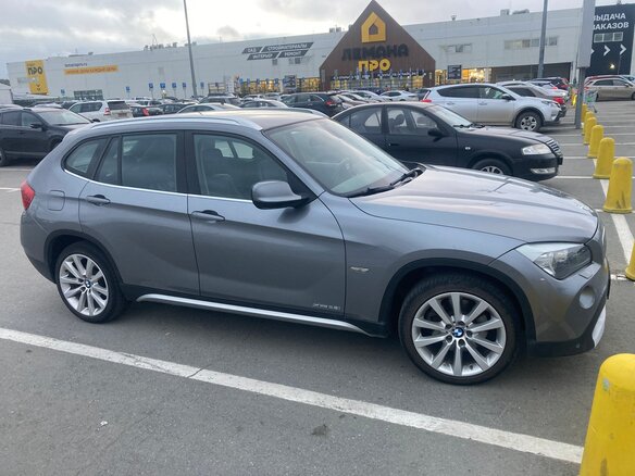 2012 BMW X1 28i I (E84), серый, 1500000 рублей - вид 3