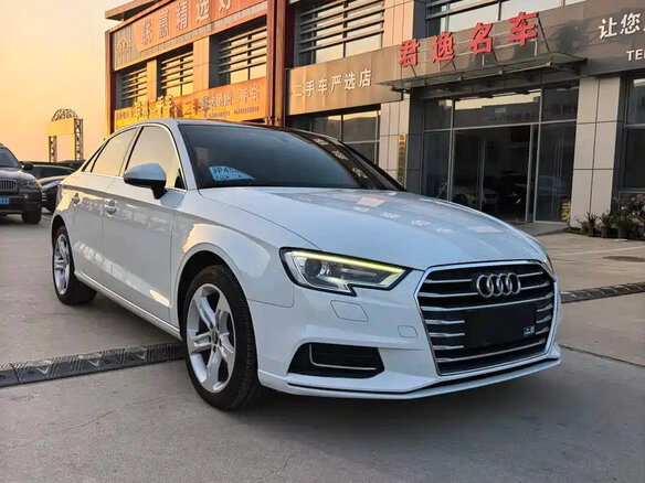 2021 Audi A3 III (8V) Рестайлинг, белый, 1450000 рублей - вид 3