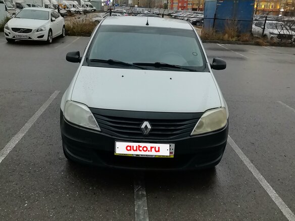 2013 Renault Logan I Рестайлинг, белый, 230000 рублей