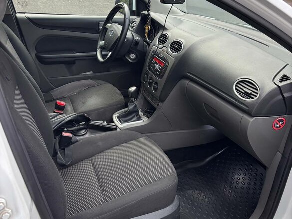 2010 Ford Focus II Рестайлинг, белый, 620000 рублей - вид 7