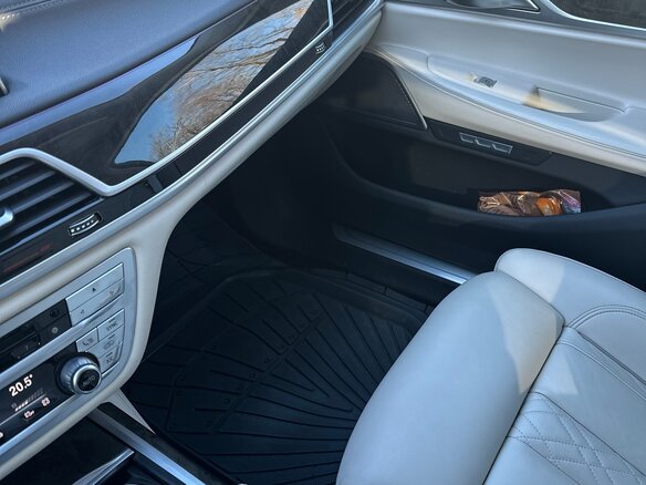 2017 BMW 7 серии 730d xDrive VI (G11/G12), серый, 3295000 рублей - вид 20