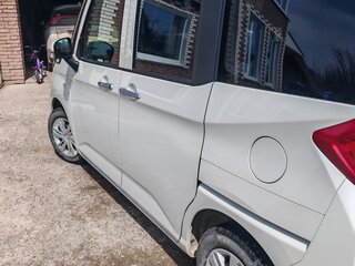 2021 Toyota Roomy I Рестайлинг, белый, 985000 рублей, вид 4