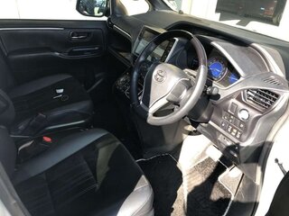 2021 Toyota Esquire I Рестайлинг, чёрный, 2050000 рублей, вид 5