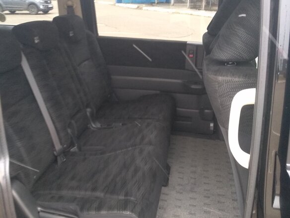 2014 Honda Stepwgn IV Рестайлинг, чёрный, 1450000 рублей - вид 4