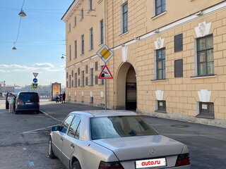 1991 Mercedes-Benz W124 230, серебристый, 400000 рублей, вид 5