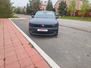 2020 Volkswagen Tiguan II, серый, 3848000 рублей, вид 2