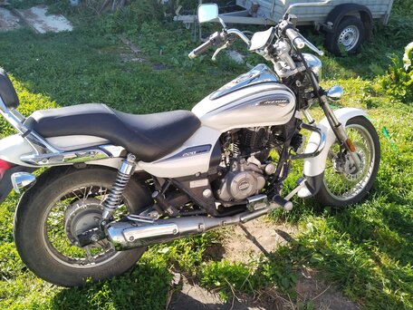 2020 Bajaj Avenger, белый, 130000 рублей, вид 4