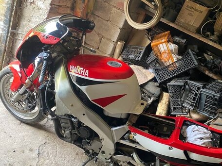 1997 Yamaha YZF750, красный, 100000 рублей, вид 3