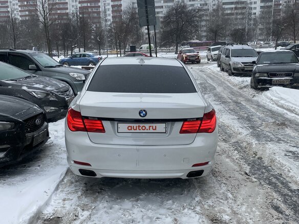 2009 BMW 7 серии 740i V (F01/F02/F04), белый, 1850000 рублей - вид 9