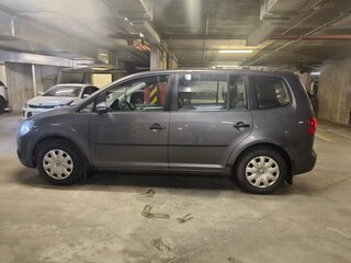 2011 Volkswagen Touran I Рестайлинг 2, серый, 750000 рублей, вид 2