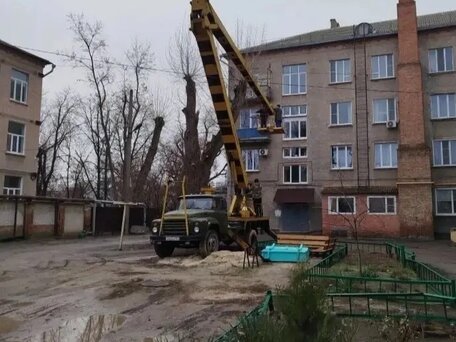 1994 ЗИЛ АГП-22.04, зелёный, 780000 рублей, вид 4