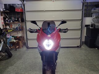 2015 MV Agusta Turismo Veloce 800, красный, 845000 рублей, вид 2