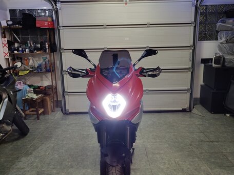 2015 MV Agusta Turismo Veloce 800, красный, 845000 рублей, вид 2