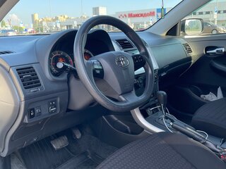 2013 Toyota Corolla X (E140, E150) Рестайлинг, белый, 1600000 рублей, вид 5