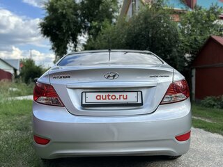2014 Hyundai Solaris I, серебристый, 995000 рублей, вид 4