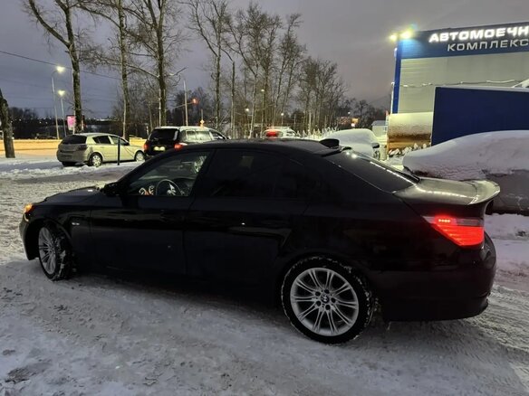 2009 BMW 5 серии 525i V (E60/E61) Рестайлинг, чёрный, 1400000 рублей - вид 15