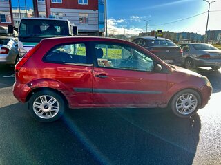 2007 Ford Fiesta Mk5, красный, 160000 рублей, вид 3