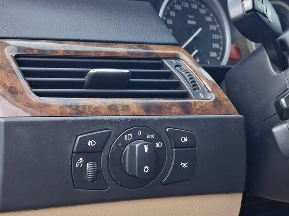 2005 BMW 5 серии 530i V (E60/E61), чёрный, 1500000 рублей - вид 13