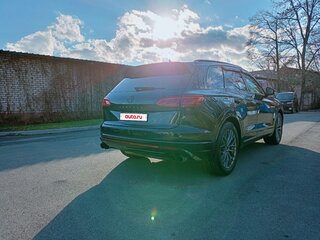 2019 Volkswagen Touareg III, чёрный, 6500000 рублей, вид 3