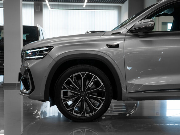 2025 Geely Monjaro (Xingyue L) I Рестайлинг 2 (China Market), серый - вид 26