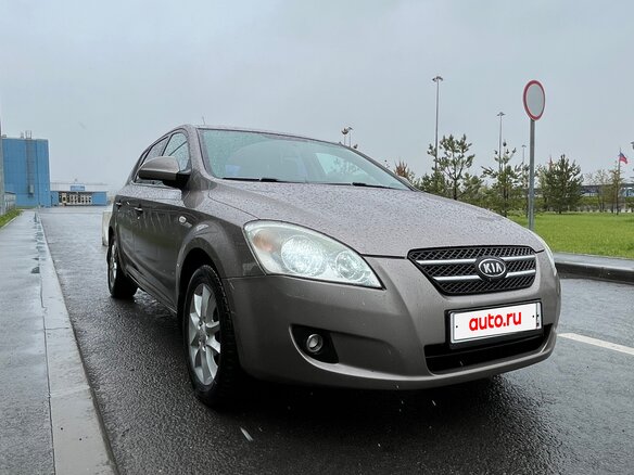 2009 Kia Ceed I, бежевый, 560000 рублей - вид 3