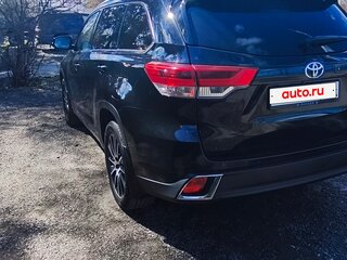 2016 Toyota Highlander III (XU50) Рестайлинг, чёрный, 3350000 рублей, вид 3