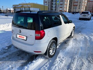 2015 Skoda Yeti I Рестайлинг, белый, 1050000 рублей, вид 4