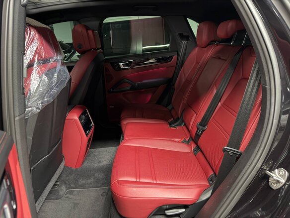2023 Porsche Cayenne III, чёрный, 10430000 рублей - вид 19