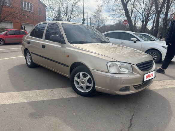 2004 Hyundai Accent ТагАЗ II, бежевый, 400000 рублей - вид 2