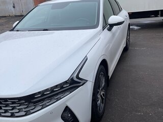 2021 Kia K5 III, белый, 3000000 рублей, вид 1
